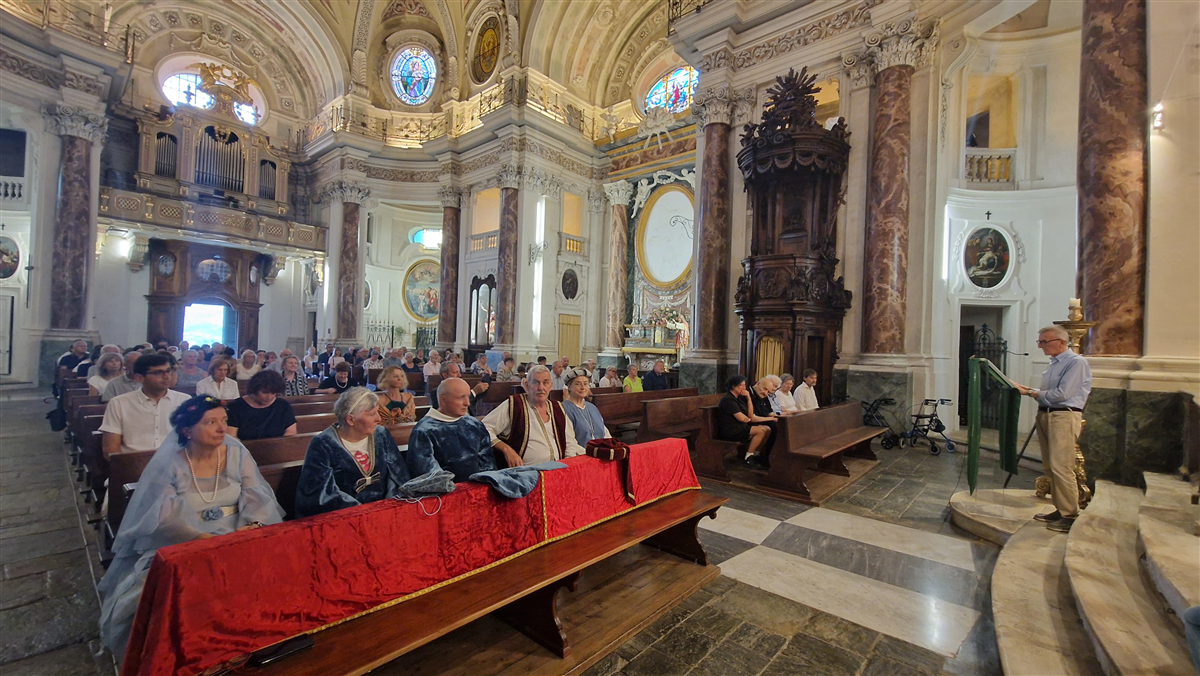 Messa in San Giacomo accompagnata da canti gregoriani